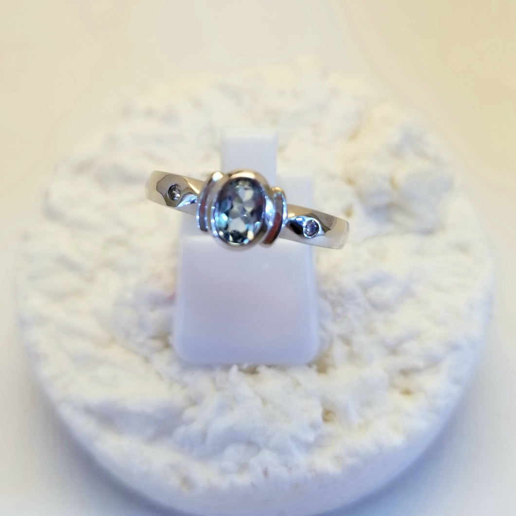 Aquamarine & Diamond gold Ring