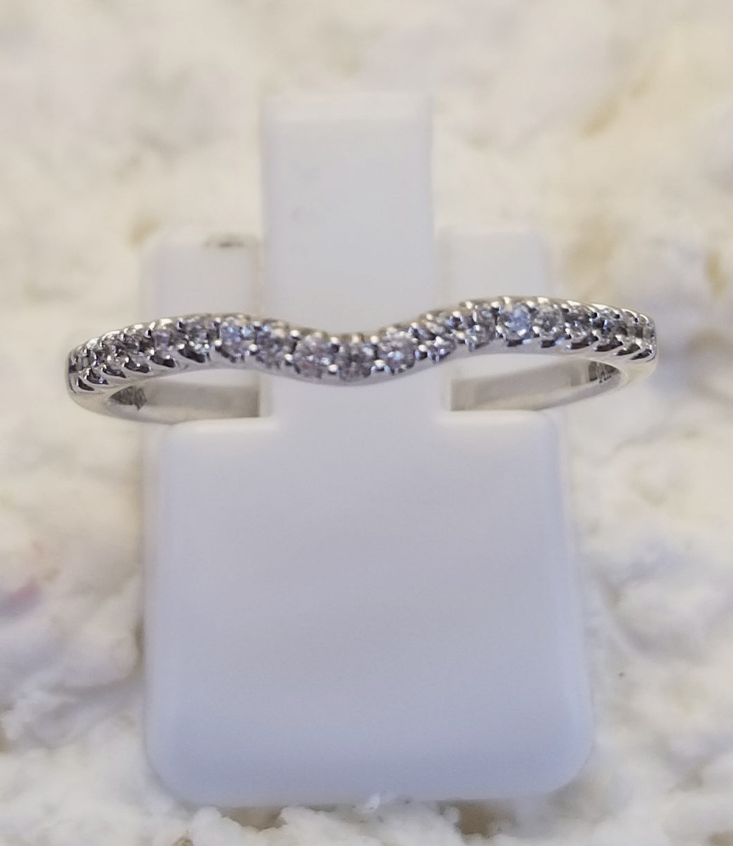 Canadian Rocks  14k White Diamond band