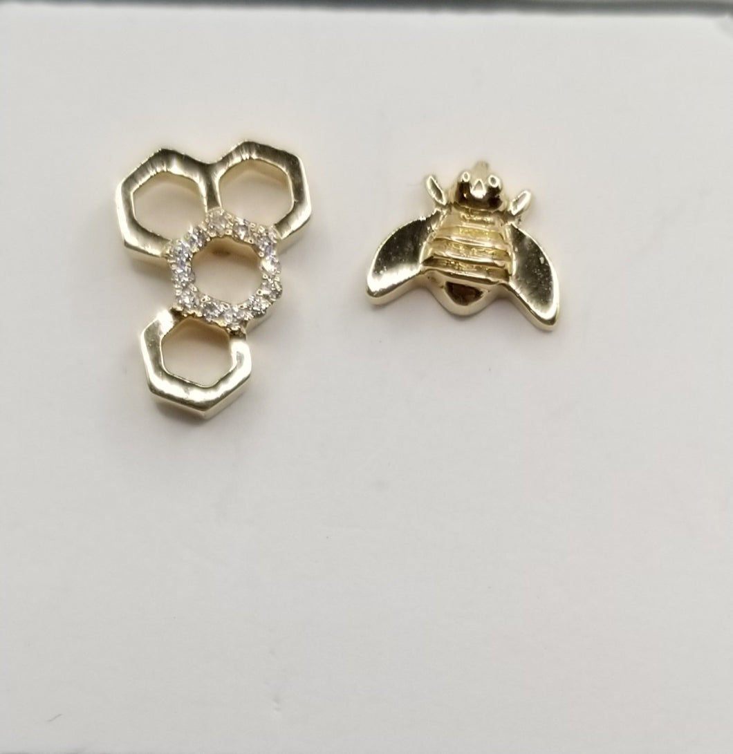 Cutest earrings Ever😊 10k Bee & Honeycomb with Diamonds